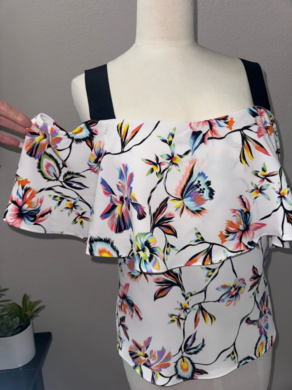 *NWT* Bar III Off Shoulder Floral Garden Lillies Top Size XL